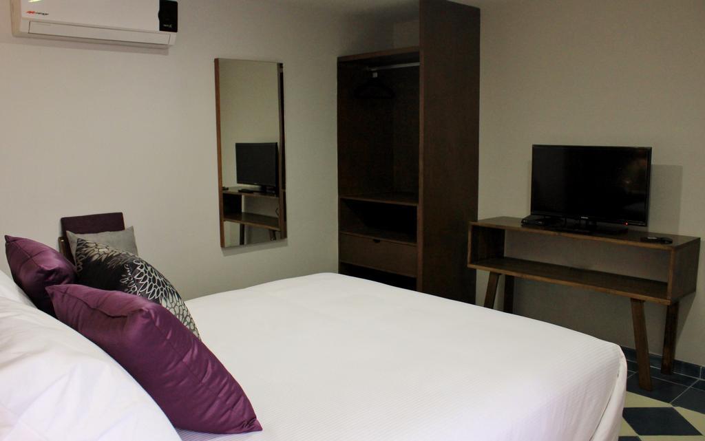 Entre Patios Hotel Boutique Leon Room photo